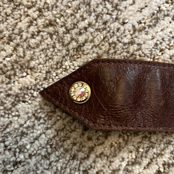 Michelle Monroe Cross Belt - Picture 3 of 6